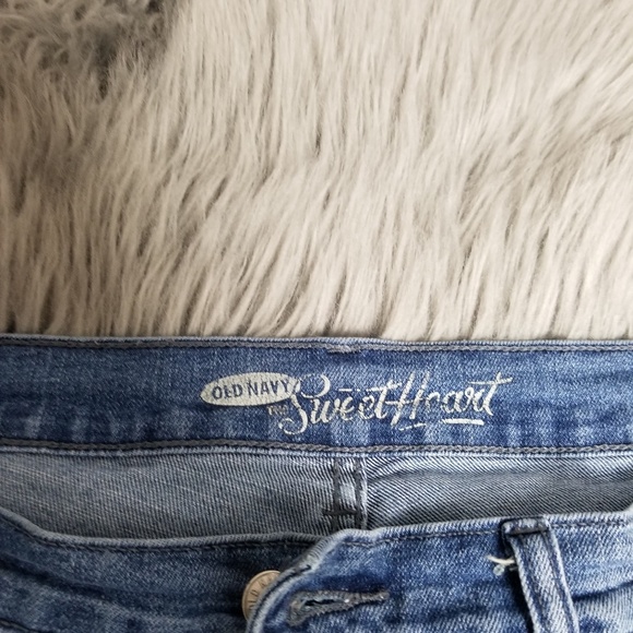 Old navy women's short - Picture 2 of 7